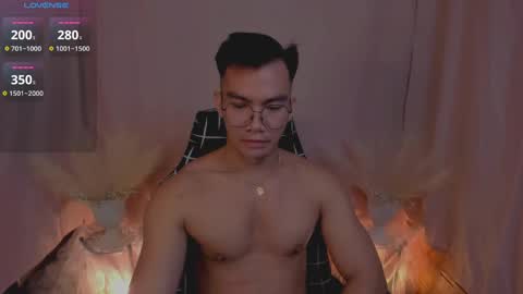 Snapshot of 000batman000 chatting on 12.11.24 Bruce online show from 12.11.24