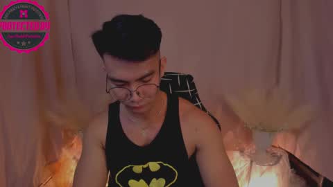 Snapshot of 000batman000 chatting on 12.11.24 Bruce online show from 12.11.24