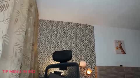 Snapshot of 01tatianats chatting on 12.16.25 tatiana online show from 12.16.25