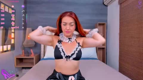 Snapshot of 01victoria chatting on 09.24.25 01victoria online show from 09.24.25