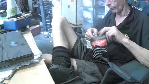 04oldskool online show from 10.15.25