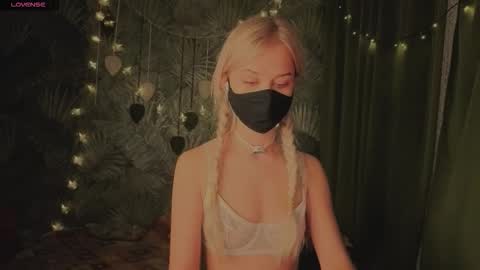 0ophelia online show from 03.05.26