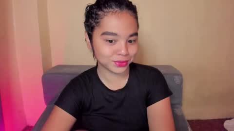 Snapshot of 0wwlo0k chatting on 09.21.25 0wwlo0k online show from 09.21.25