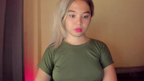 Snapshot of 0wwlo0k chatting on 09.29.25 0wwlo0k online show from 09.29.25