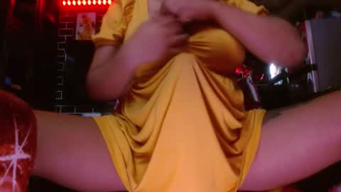 Snapshot of 11inchmonstercock4u chatting on 11.15.25 i am trixie im Your Selfsucking Mistress online show from 11.15.25