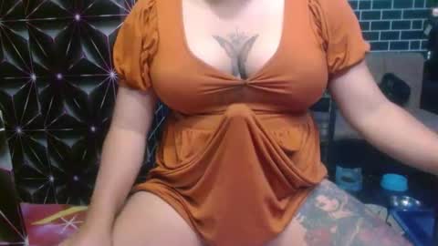  i am trixie im Your Selfsucking Mistress  online show from 04.09.26