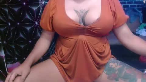  i am trixie im Your Selfsucking Mistress  online show from 04.14.26