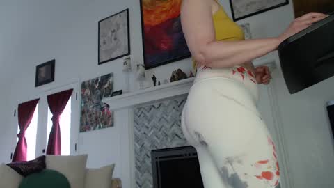 Snapshot of 11willowandjohn11 chatting on 02.06.25 Aurora Willows online show from 02.06.25