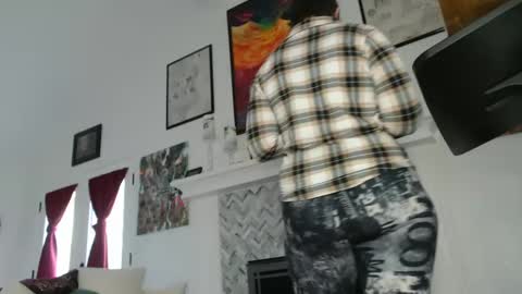 Snapshot of 11willowandjohn11 chatting on 02.08.25 Aurora Willows online show from 02.08.25