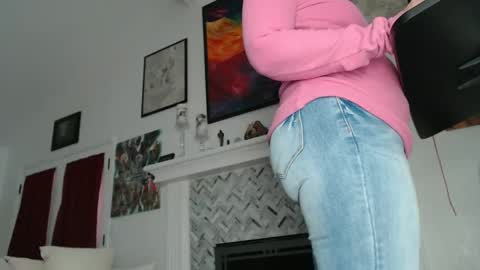 Snapshot of 11willowandjohn11 chatting on 02.18.25 Aurora Willows online show from 02.18.25