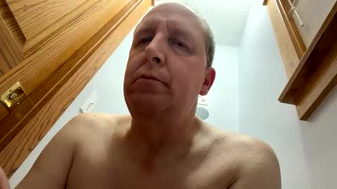 Snapshot of 16510 chatting on 02.16.26 16510 online show from 02.16.26