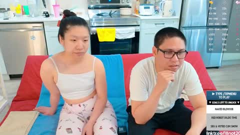 Snapshot of 18not20 chatting on 06.08.26 Tong Ralph online show from 06.08.26