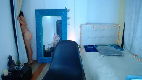 Snapshot of 19vanee chatting on 02.01.25 stef read my description online show from 02.01.25