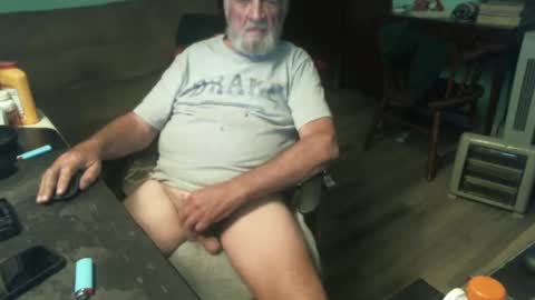 Snapshot of 1handyanddee chatting on 01.20.25 1handyanddee online show from 01.20.25