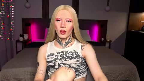 Snapshot of 1lola4ka chatting on 02.06.26 Michelle online show from 02.06.26