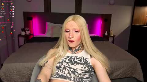 Snapshot of 1lola4ka chatting on 02.07.26 Michelle online show from 02.07.26