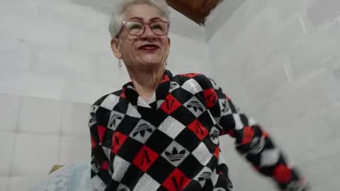 Miss Monserrate online show from 01.17.25