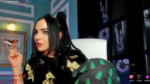 Moona  online show from 12.31.24