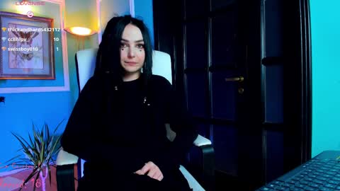 Moona  online show from 02.12.25