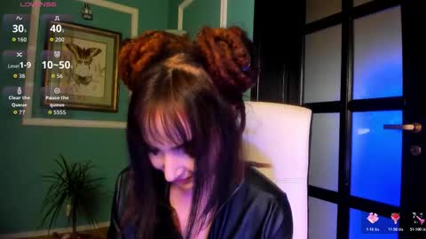 Moona  online show from 11.04.25