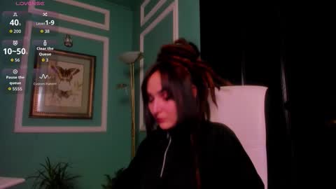 Moona  online show from 12.17.25