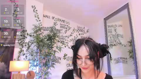Moona  online show from 05.10.26