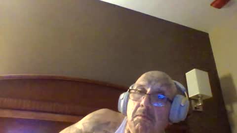 Snapshot of 1nastya8 chatting on 04.21.26 TheShyOne18 online show from 04.21.26