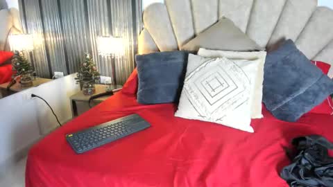 Luisa online show from 12.20.25