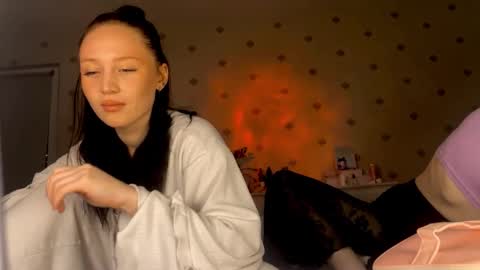 Snapshot of 1rapunzel chatting on 12.15.25 1rapunzel online show from 12.15.25