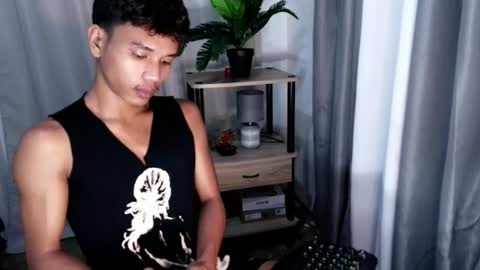 Snapshot of 1sweetloverxx chatting on 07.15.26 1sweetloverxx online show from 07.15.26