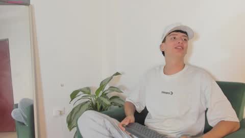 1Threestar online show from 10.24.25