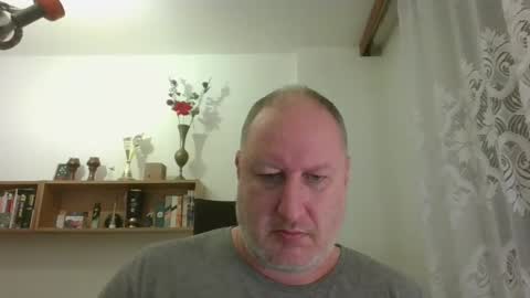 Snapshot of 1vaso chatting on 12.13.24 1vaso online show from 12.13.24