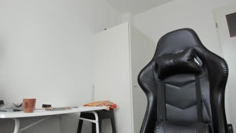 Henk online show from 01.28.25