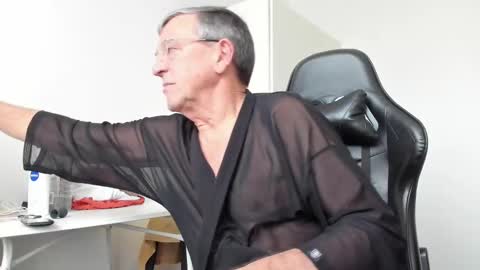 Henk online show from 02.14.25