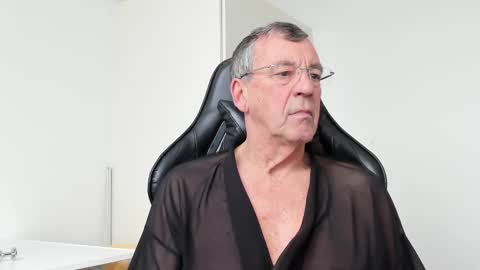 Henk online show from 02.22.25