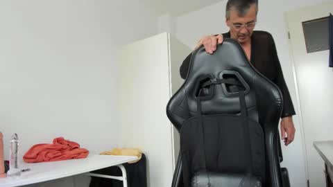 Henk online show from 10.14.25