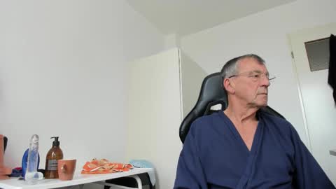 Henk online show from 11.06.25