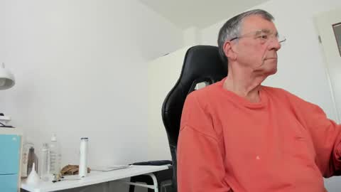 Henk online show from 04.10.26