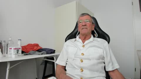 Henk online show from 04.12.26