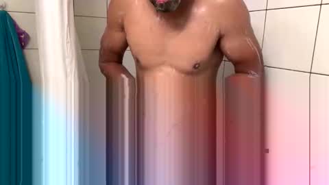 Snapshot of 2025rob chatting on 10.20.25 2025rob online show from 10.20.25