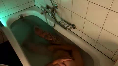 Snapshot of 2025rob chatting on 10.25.25 2025rob online show from 10.25.25