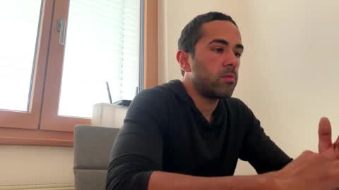 Snapshot of 2025rob chatting on 11.22.25 2025rob online show from 11.22.25