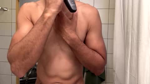 Snapshot of 2025rob chatting on 12.01.25 2025rob online show from 12.01.25