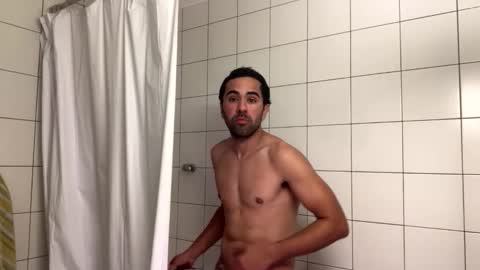 Snapshot of 2025rob chatting on 12.18.25 2025rob online show from 12.18.25