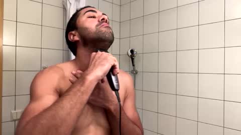 Snapshot of 2025rob chatting on 12.21.25 2025rob online show from 12.21.25