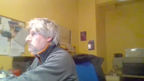 Snapshot of 22esserre chatting on 01.09.25 22esserre online show from 01.09.25