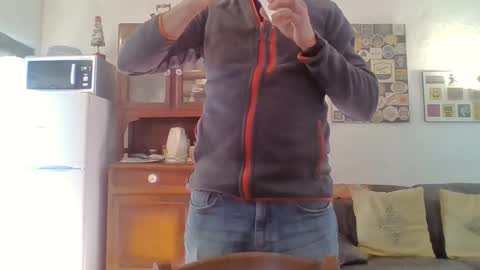 Snapshot of 22esserre chatting on 01.13.25 22esserre online show from 01.13.25