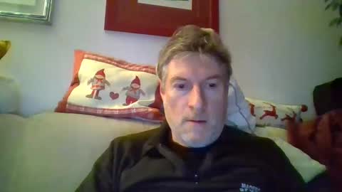 Snapshot of 22esserre chatting on 02.17.25 22esserre online show from 02.17.25