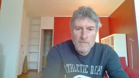 Snapshot of 22esserre chatting on 02.28.25 22esserre online show from 02.28.25