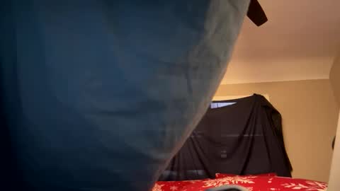 Snapshot of 22thickfatpussy chatting on 04.17.26 22thickfatpussy online show from 04.17.26